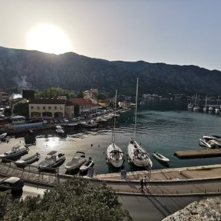 Thr sun is playing in the water 🌞🌊⛰️🥰

#travel #kotor #montenegro #travelblog #travelling #travelphotography #sunset #mountain #balkan #starigrad #huaweiphotography #sunny #bmchannel📸 #love #amazing #amazing_shots #фото #sea #nice #lovetravel #kotorbay #boat #nofilter #instafollow #travelmontenegro #yacht #september #weekend #travelblogger #viaggiare