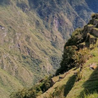 Mountains near Machu Picchu 🤩⛰️

#machupicchu #peru #hiking #beautifulplaces #peru2023 #loveperu #mountain #beautifuldestinations #spectacular #travelperu #phonephotography #machupicchutravel #cusco #newdiscovery #7wondersoftheworld #aquascalientes #beautifulworld #ruins #nature #breathtaking #reels #bmchannel📸 #bonusmundus #BrigitteMarko #trip✈️ #highmountains #travel #faraway #lovetravel #huaweip30pro
